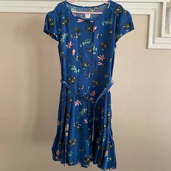 Girls Gap Kids Belted Dress - Picture 2 of 10